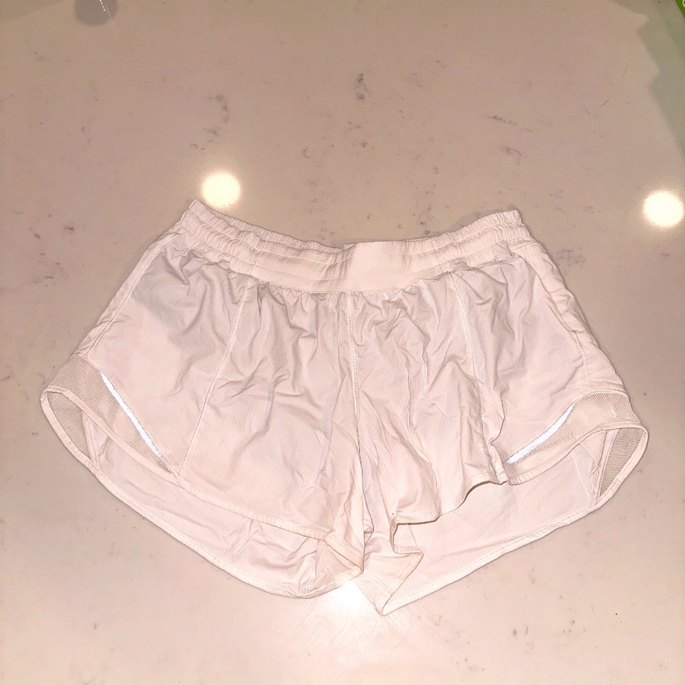 Lululemon Hotty Hot 2.5in - white